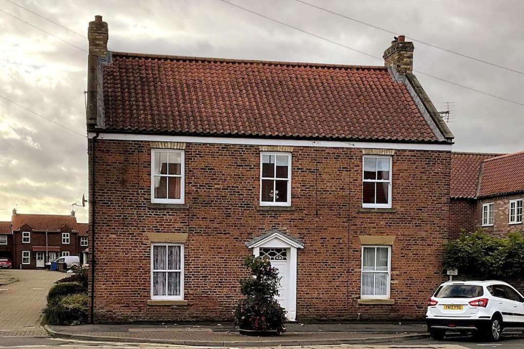 Apt D In Old Grade 2 Converted Farmhouse Market Weighton Exterior foto