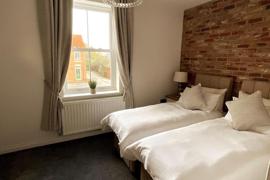 Apt D In Old Grade 2 Converted Farmhouse Market Weighton Exterior foto
